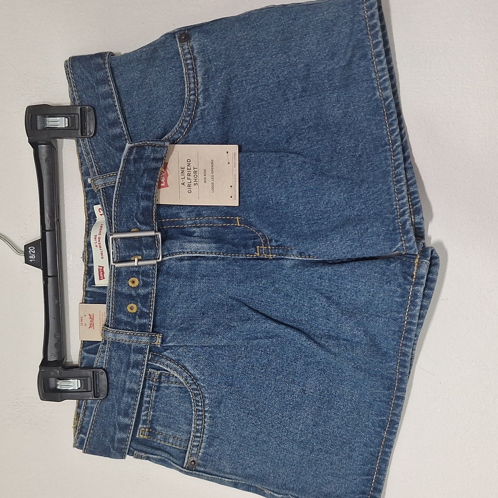 Levi's A-Line Girlfriend Denim Shorts Belted Mid Rise Girls